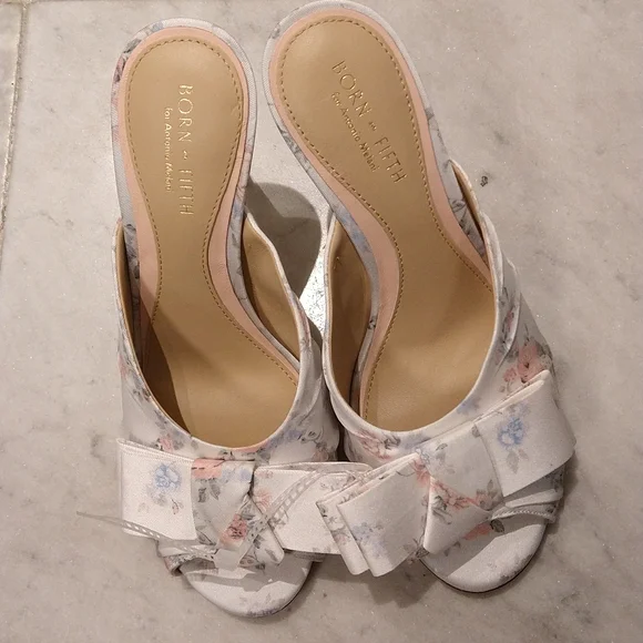 ANTONIO MELANI Floral White Heels - Picture 3 of 6